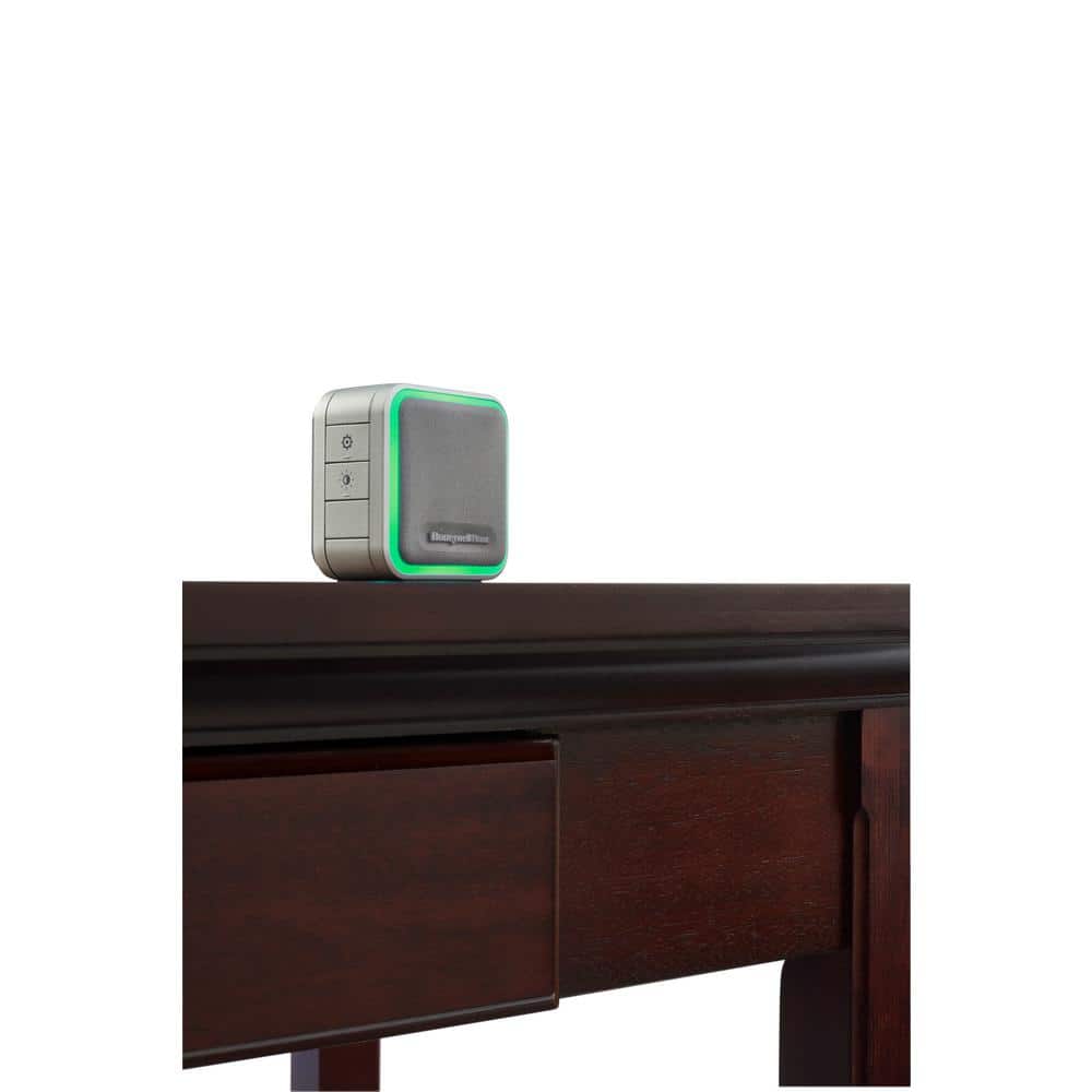 https://images.thdstatic.com/productImages/7d9ad8bf-9d0c-4fe8-b175-30246471b657/svn/gray-honeywell-home-doorbell-kits-rdwl515a-40_1000.jpg