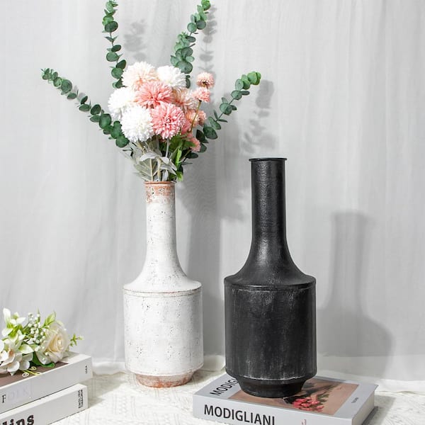 Rustic Farmhouse Style 15 in. Black Metal Flower Vase CABWBQ005