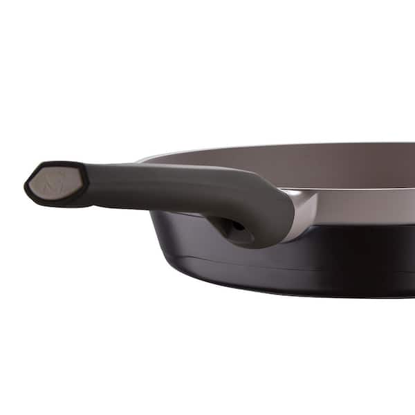 universal Nonstick aluminum fry pan with glass lid and steam vent (11 in  diameter)