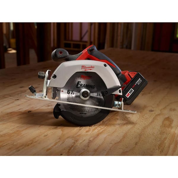 Milwaukee M18 18V Lithium-Ion Cordless 6-1/2 in. Circular Saw