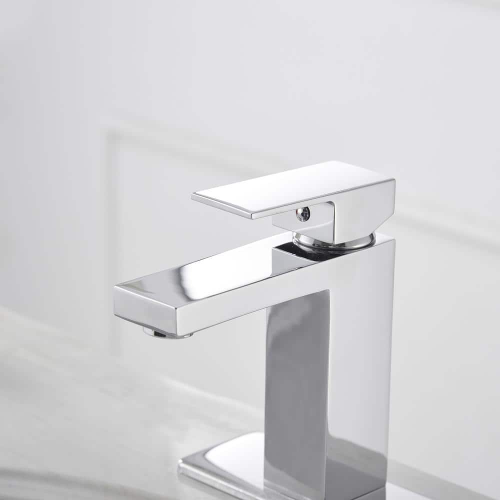 Polished Chrome Single Handle Low-Arc Bathroom Faucet