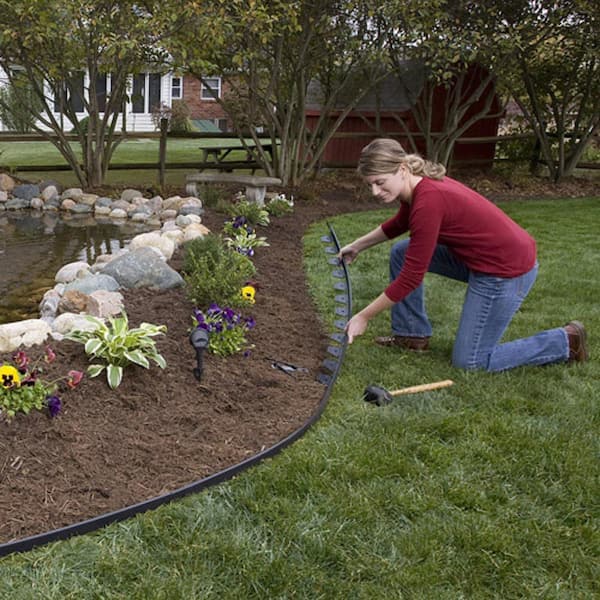 Master Mark Zip Edge 20 ft. Recycled Plastic Landscape Lawn Edging with Sod  Pins Black 41220 - The Home Depot