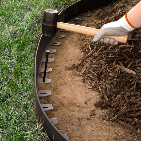 Vigoro 40 ft. L x 2.5 in. W x 4 in. H High Wall Black Plastic No