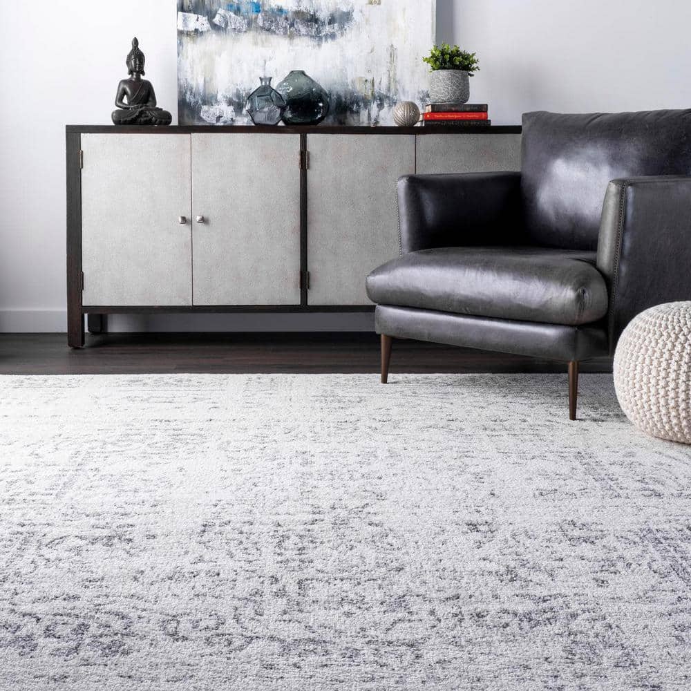 Reversible Rectangular Gray Synthetic 4' x 6' Easy-Care Rug