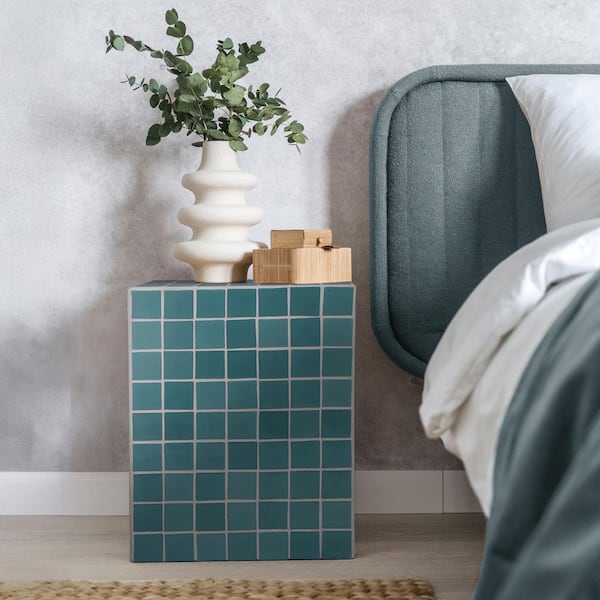 JONATHAN Y Callista 14 in. W x 18 in. H Modern Bohemian Ceramic Tiled Rectangle End Table, Teal Blue/White