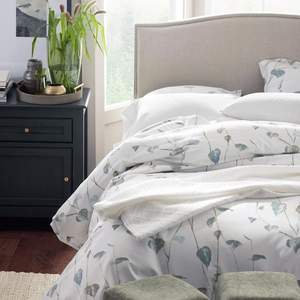 Up To 41% Off on Utopia Bedding Comforter Duve