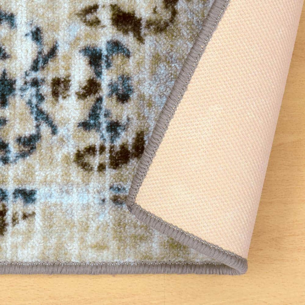 Gray Medallion 4' x 6' Washable Synthetic Area Rug