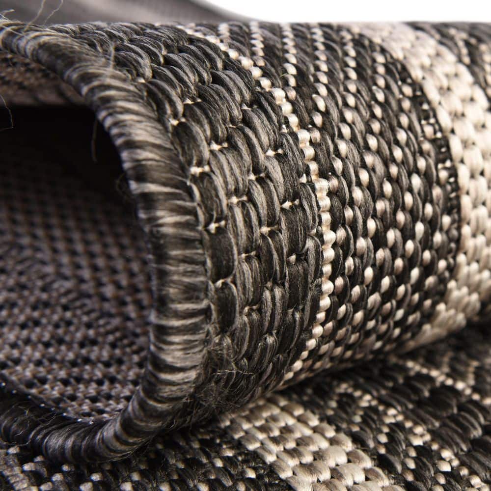 Easy-Care Reversible Black Synthetic Outdoor Rug 4' x 6'