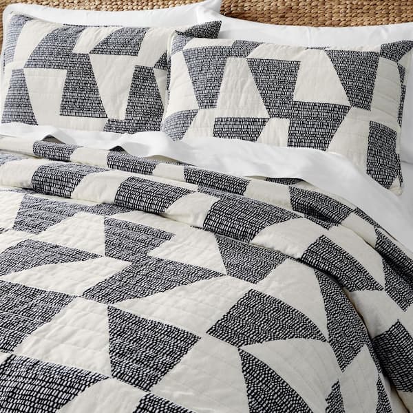 NY&CO Home Idge 3 Piece Quilt Set Y-Shaped Geometric Pattern