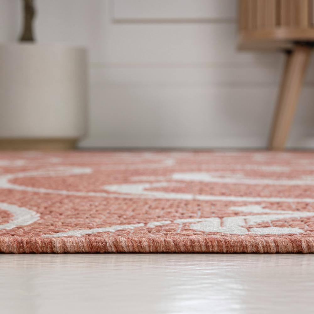 Salmon and Cream Reversible Synthetic Scroll Area Rug 5x8