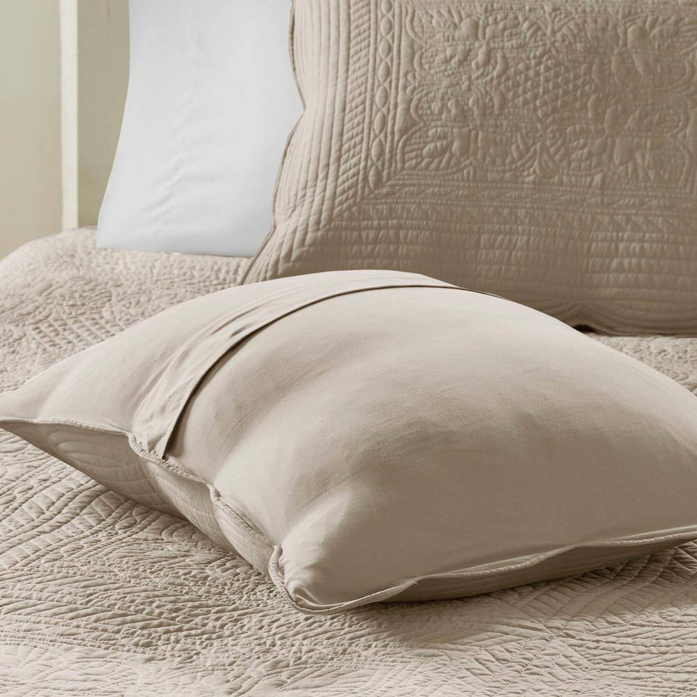 Khaki Full Microfiber Reversible Scalloped Edge Quilt Set