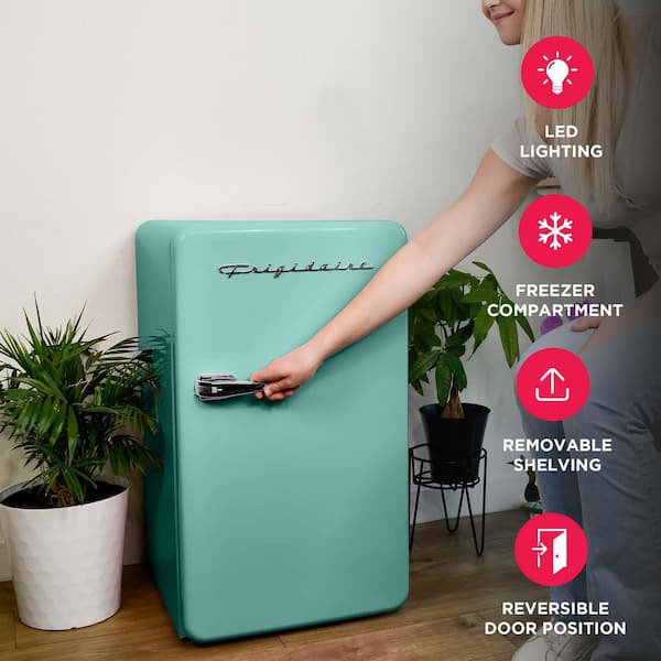 FRIGIDAIRE ミニ冷蔵庫 4L ミントグリーン【動作確認済み】 Frigidaire 3.2cu. ft. Retro Mini Refrigerator in Mint Green with