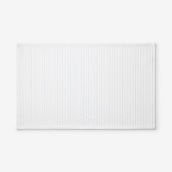 Legends Luxury Stripe Flatwoven Bath Mat 17 in. x 24 in. White No Pad Attached