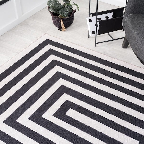 Parker Cream 4 ft. x 6 ft. Solid & Striped Polypropylene Area Rug