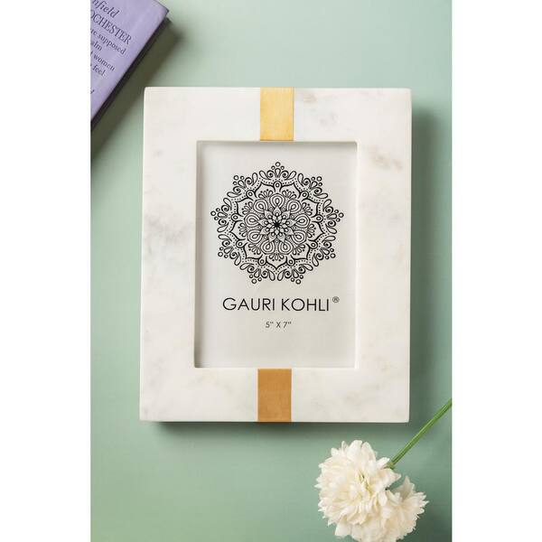 GAURI KOHLI Skye 5 in. x 7 in. White Marble Picture Frame