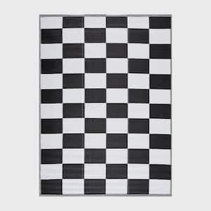 California Black and White 8 ft. x 10 ft. Folded Reversible Recycled Plastic Indoor/Outdoor Area Rug-Floor Mat