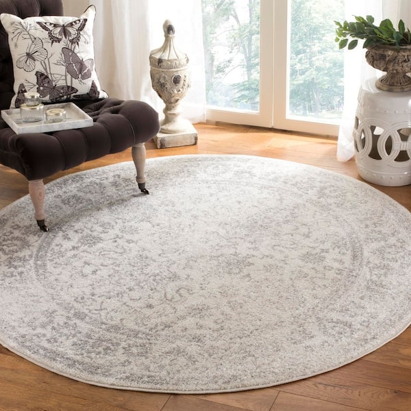 Adirondack Ivory/Silver 6 ft. x 6 ft. Round Distressed Border Area Rug