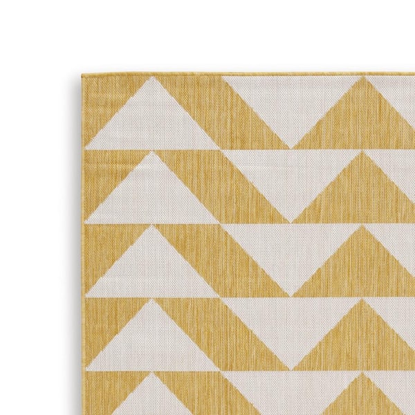 Hamley  Yellow and Ivory Geometric 5 ft. x 7 ft. Area Rug
