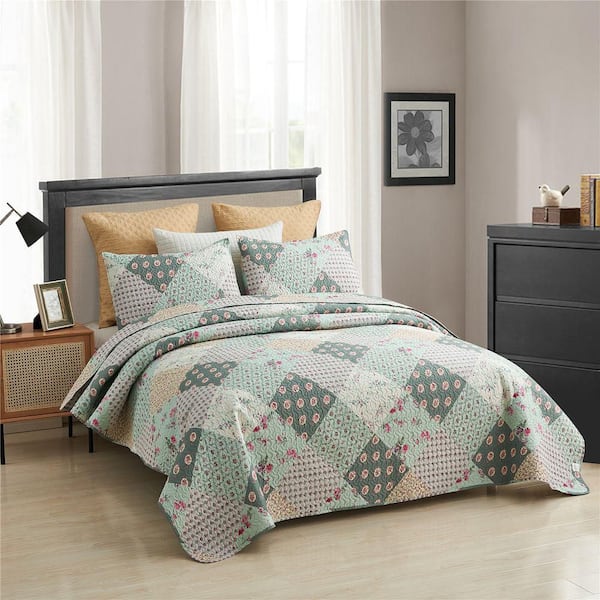 3-Piece King Size Sage Green Patchwork Microfiber Reversible Quilt Set