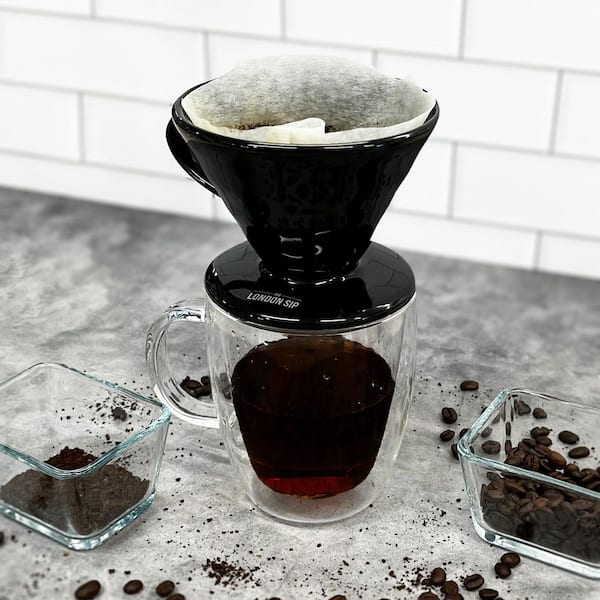 https://images.thdstatic.com/productImages/7e7c635d-7cd9-4536-bc18-64fcecfbbc7c/svn/black-the-london-sip-manual-coffee-makers-cd1-b-4f_600.jpg