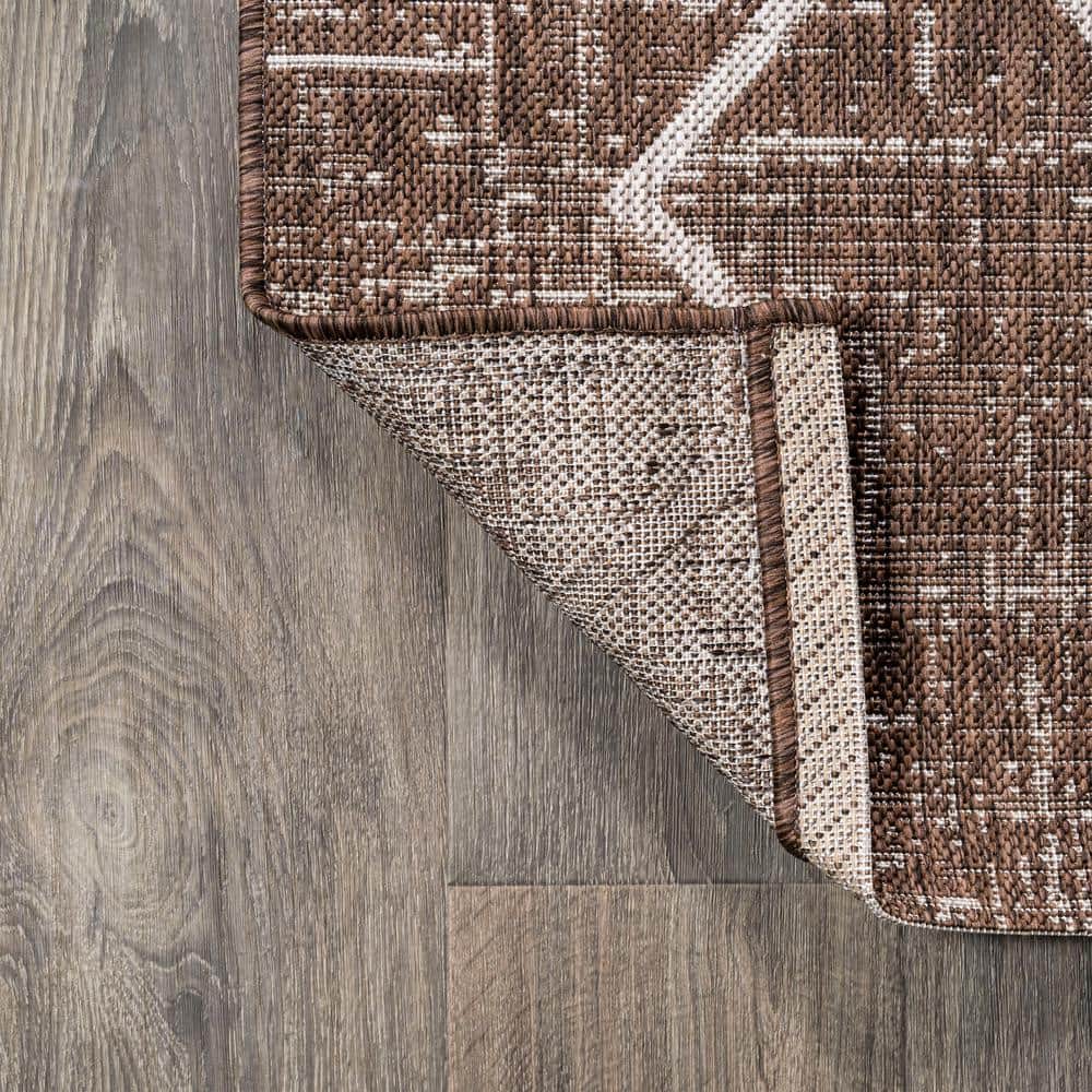 Brown and Beige Diamond Trellis Indoor/Outdoor Runner Rug