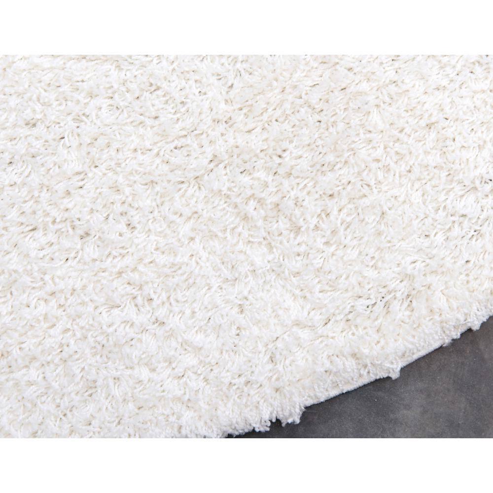 Snow White Round Shag Rug, 6' Easy Care Synthetic