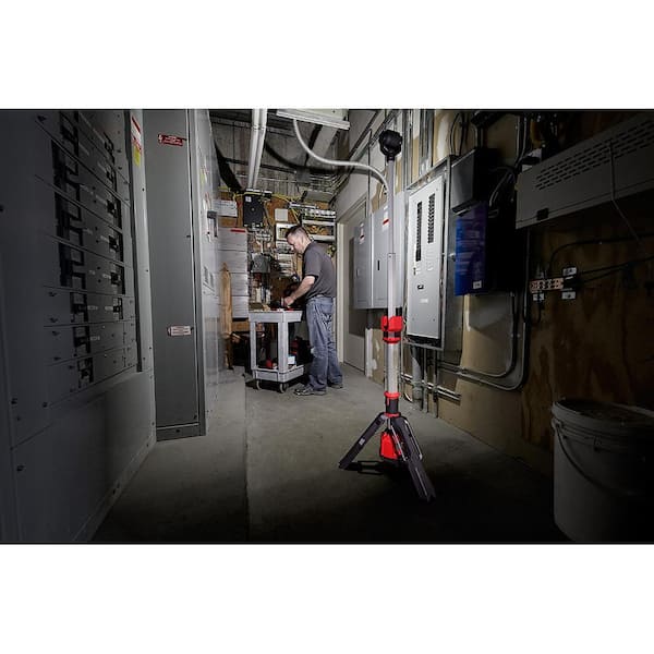 Milwaukee - M12 12-Volt Lithium-Ion Cordless 1400 Lumen ROCKET LED Stand Work Light Kit W/ Two 4.0 Ah Batteries, Charger and Bag
