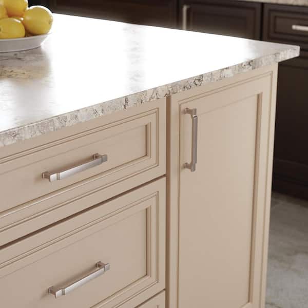 Scalloped Footing 5-1/16 in. (128 mm) Classic Satin Nickel Cabinet Drawer Pull