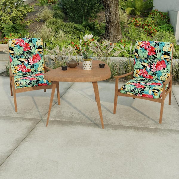 https://images.thdstatic.com/productImages/7ecc5c8b-2482-5c6e-b269-63702e70106c/svn/jordan-manufacturing-outdoor-dining-chair-cushions-9502pk1-6483d-31_600.jpg