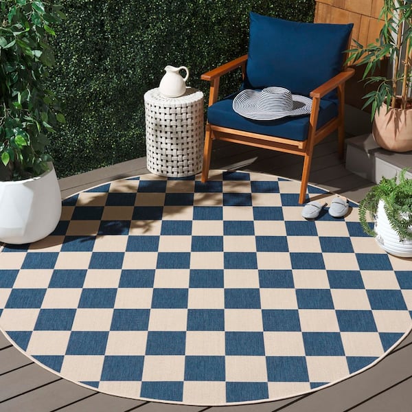 Courtyard 7 ft. x 7 ft. Blue/Beige Checkered Indoor/Outdoor Round Rug