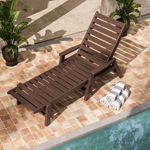 Grant Park Mahogany Chaise Lounge with Arms