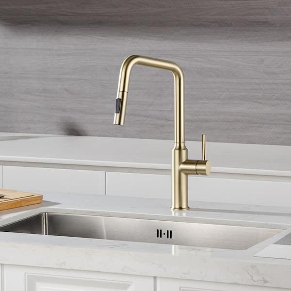 Single Handle Pull-Down Sprayer Kitchen Faucet in Brushed Gold