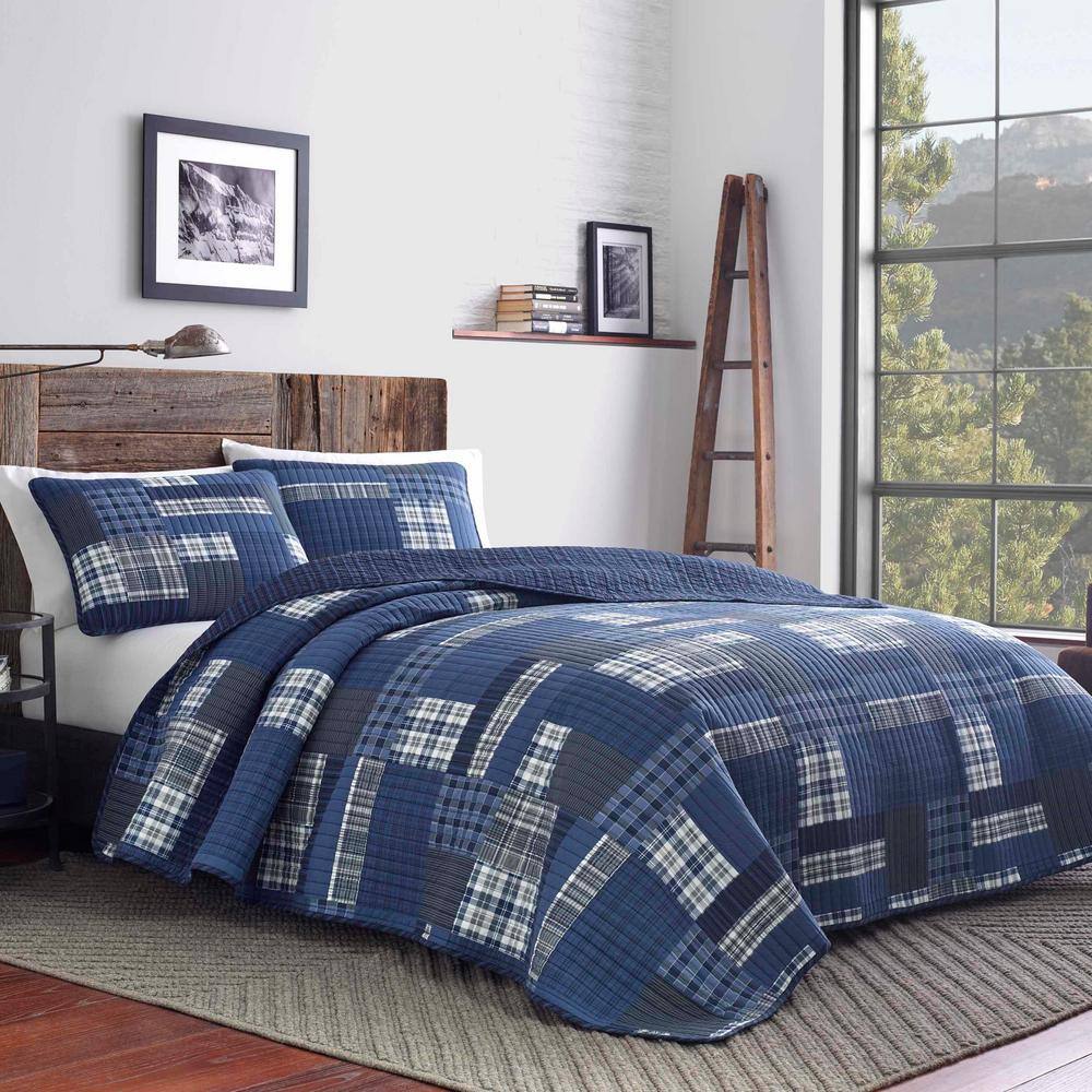 Eastmont Twin Blue Cotton Reversible Quilt Set