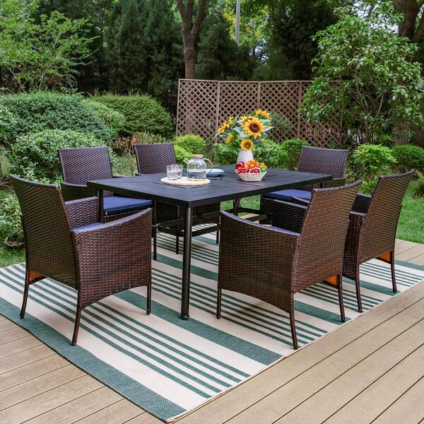 https://images.thdstatic.com/productImages/7efe8e22-5568-4276-91a3-56b468433d51/svn/patio-dining-sets-thd7-410-097-e1_600.jpg