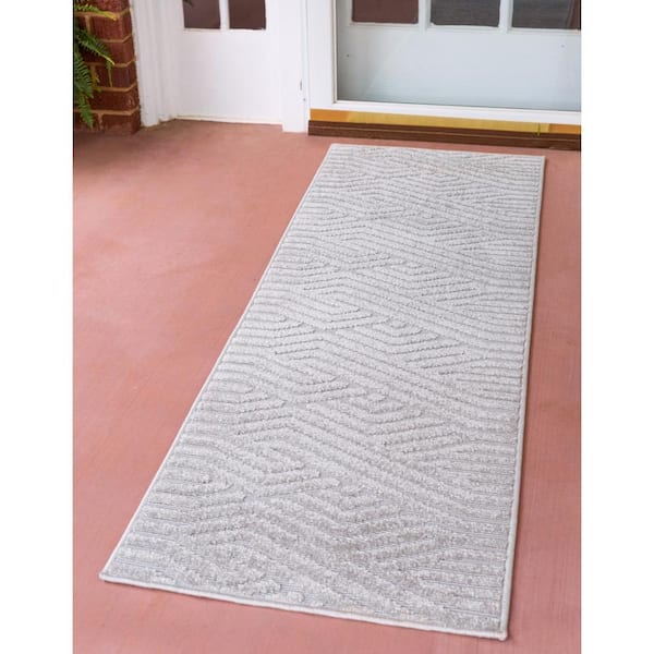 Unique Loom Ella Sabrina Soto Outdoor 2 x 6 Gray Indoor/Outdoor Geometric French Country Runner Unique Loom Ella Sabrina Soto Outdoor 2 x 6 Gray Indoor/Outdoor Geometric French Country Runner