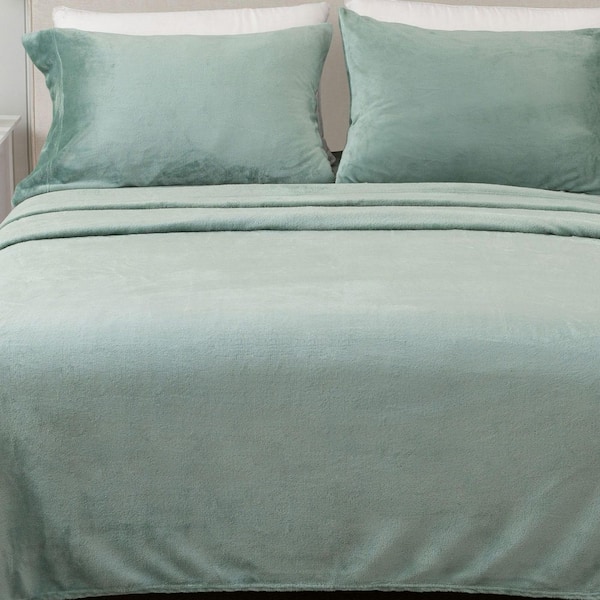 Green Ultra Soft Solid Color Velvet Plush Polyester Full Bed Sheet Set