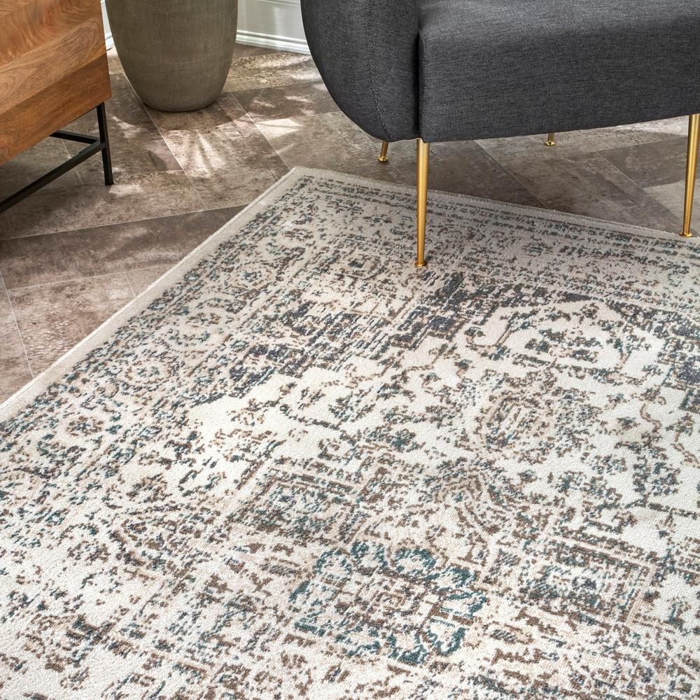 Tanith Cream and Gray Vintage Medallion 4' x 6' Area Rug