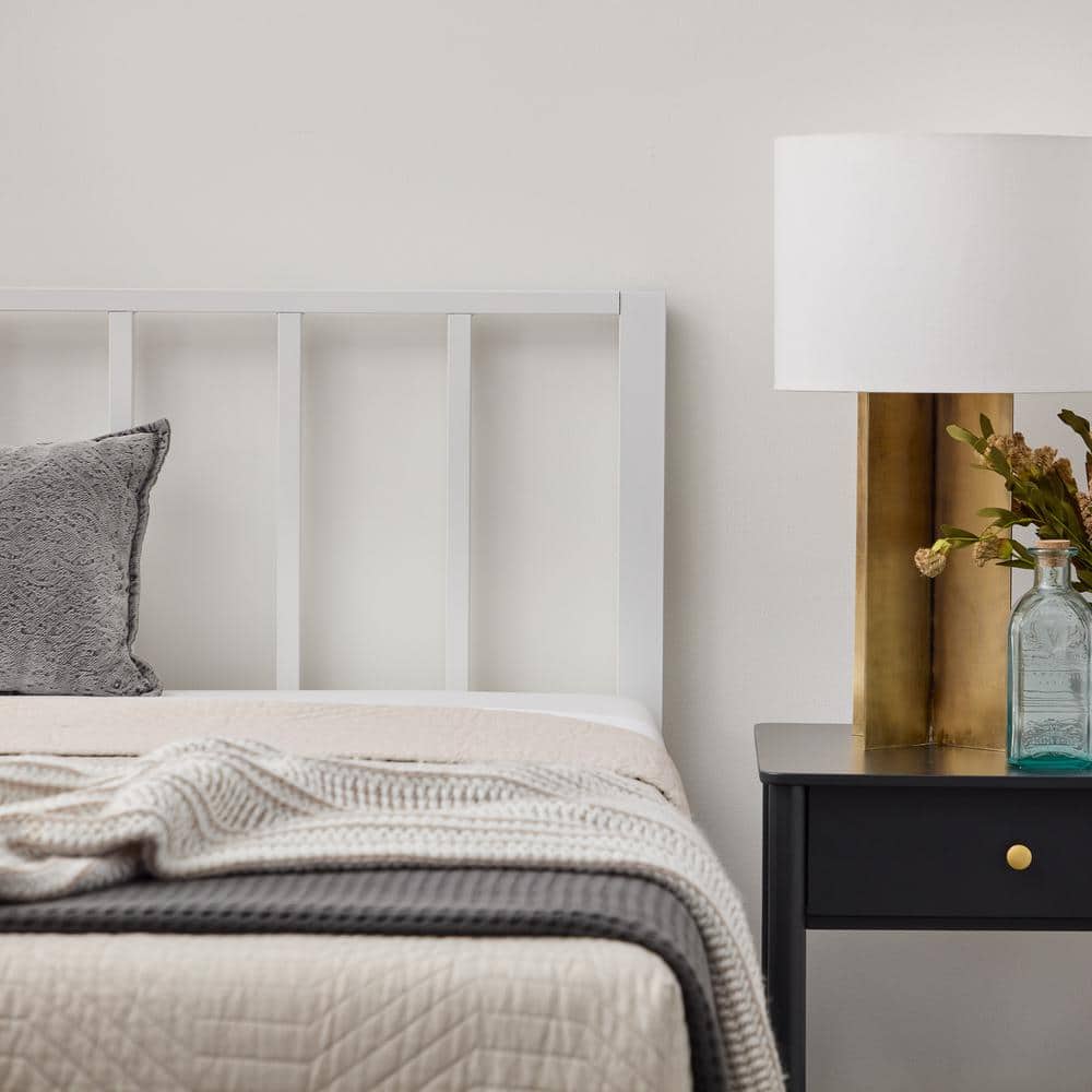 Lori Queen White Metal Platform Bed with Vertical Bar Headboard