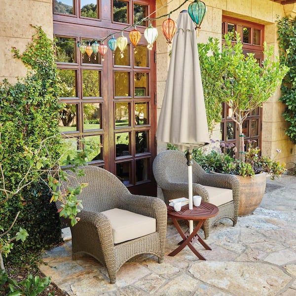 vintage wicker seat for patio design
