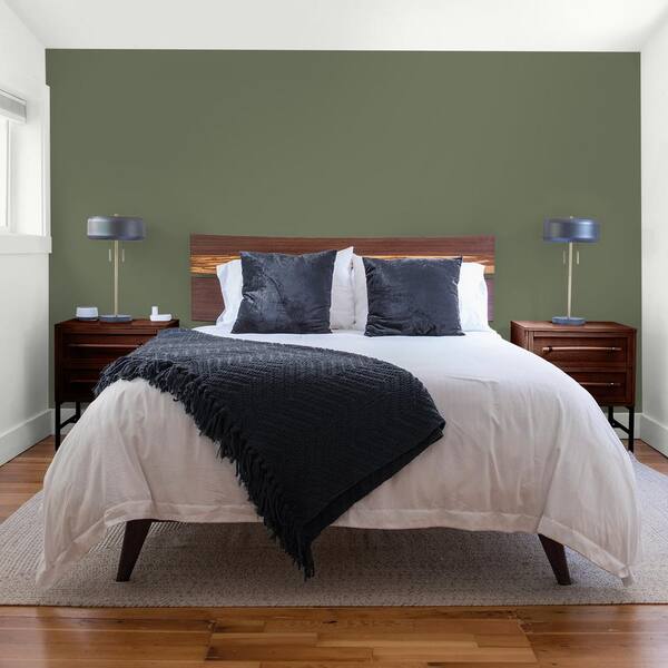 Glidden Premium 1 gal. PPG1126-7 All About Olive Flat Interior