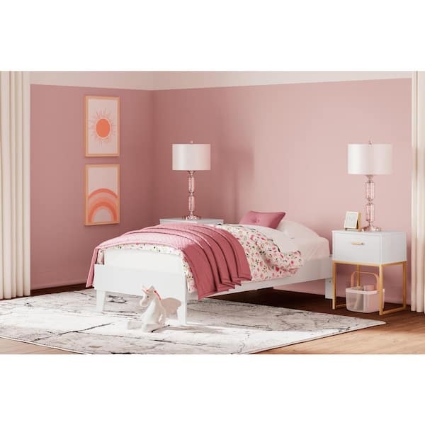 Signature DESIGN BY ASHLEY Socalle White Wood Frame Twin Platform Bed