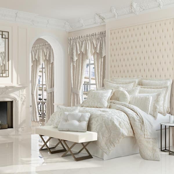 Unbranded La Grande Ivory 4-Piece. Ivory Polyester Queen Comforter Set 96 X 92 in.