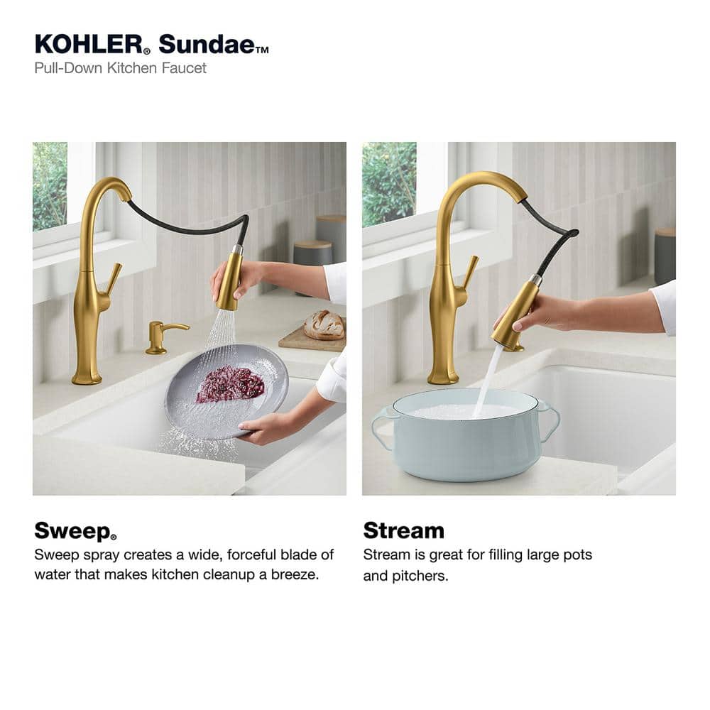 Vibrant Brushed Brass Single-Handle Pull Down Kitchen Faucet