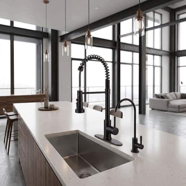 20.3 in. H Single Handle Pull Down Sprayer Kitchen Faucet with 360° Spout Swivel in Oil Rubbed Bronze