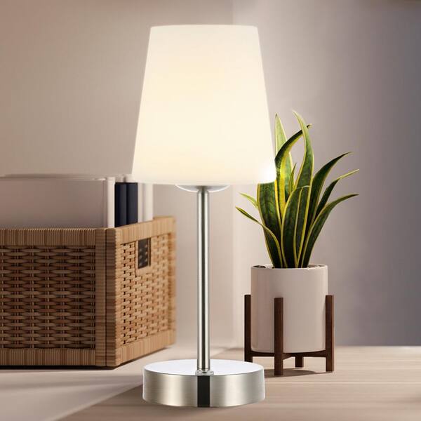 Modern Table Lamps & Desk Lamps – Design Within Reach