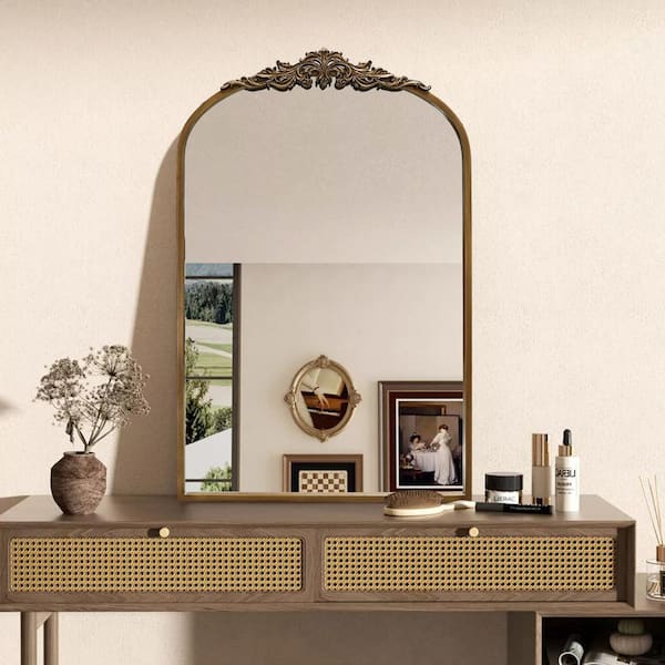 24 in. W x 35 in. H Baroque Arched Classic Frame Handcrafted Antique Gold Wall Mirror