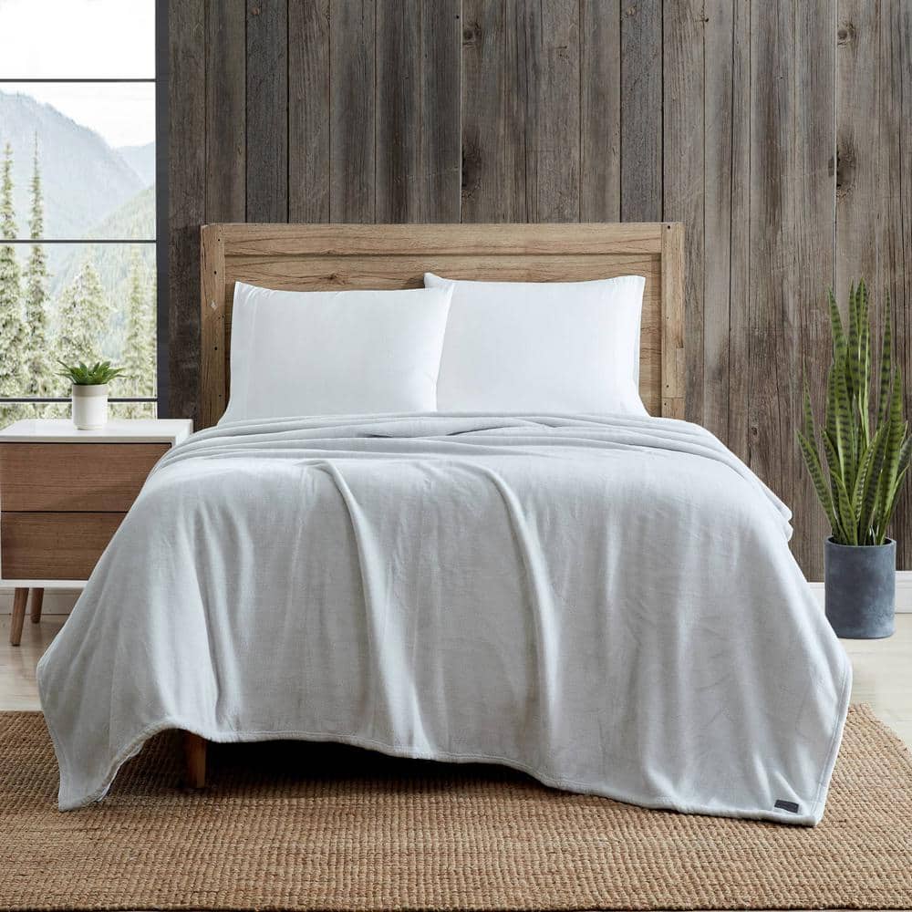 Full Gray Reversible Fleece Winter Blanket