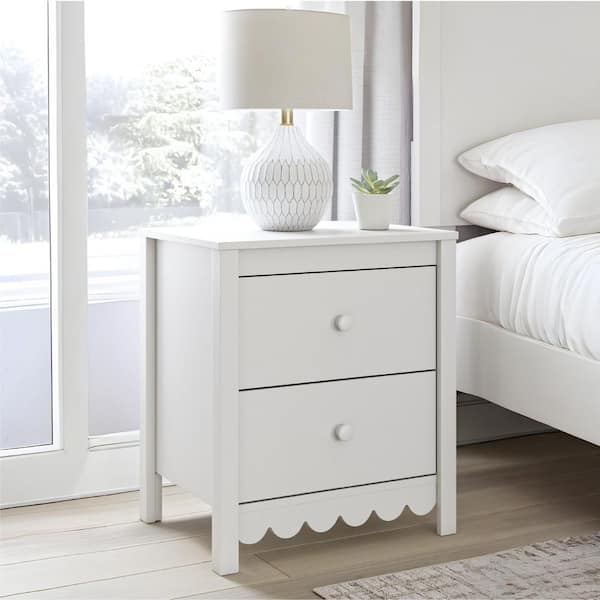 Hallityn White 2-Drawers 21.34 in. W Nightstand