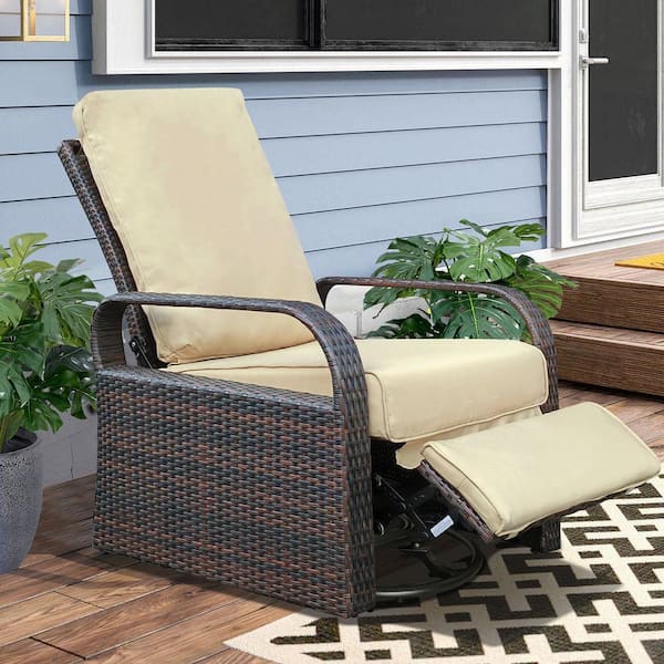 Outsunny Rattan Adjustable Recliner Chair with Hand-Woven All