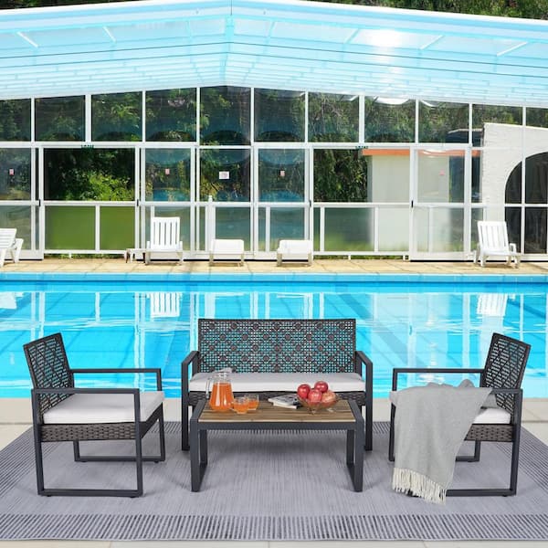 Zeus & Ruta 4-Piece Patio Furniture Set with Beige Cushions Outdoor Furniture Acacia Wood Tabletop